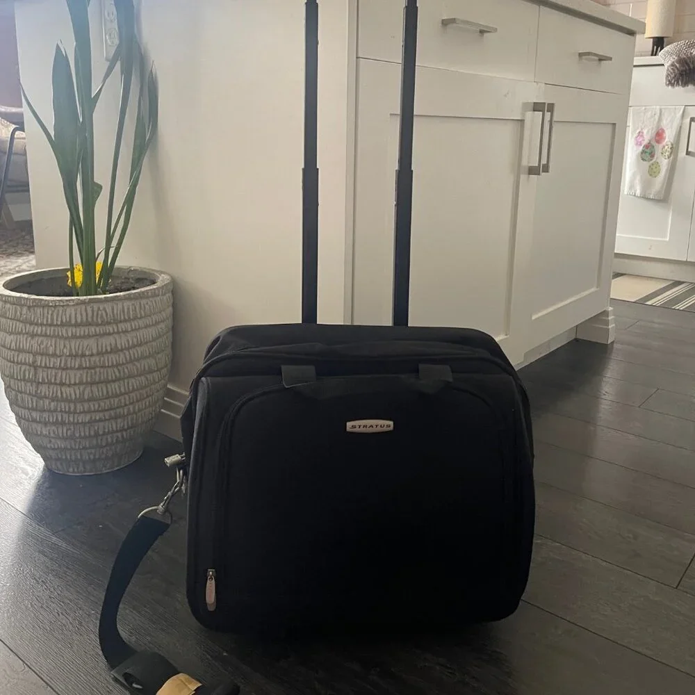 NEW Stratus Travel Rolling Carry-on Briefcase Laptop Bag - with lock